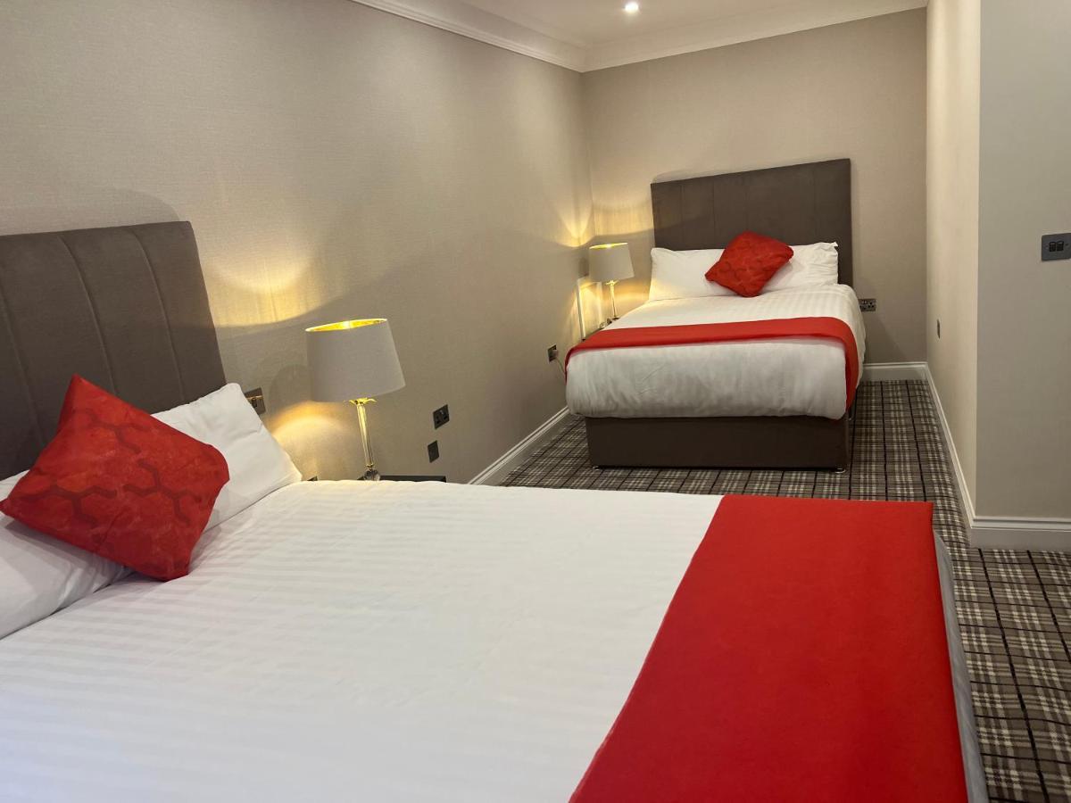 Tf Royal Hotel & Theatre Castlebar Exterior photo