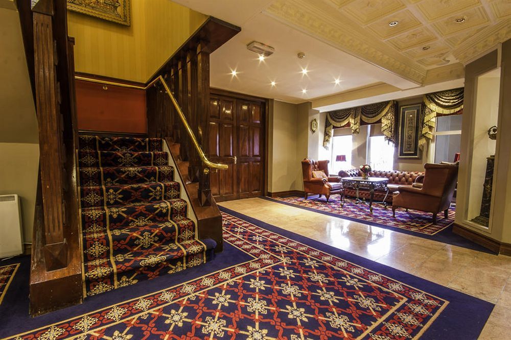 Tf Royal Hotel & Theatre Castlebar Exterior photo