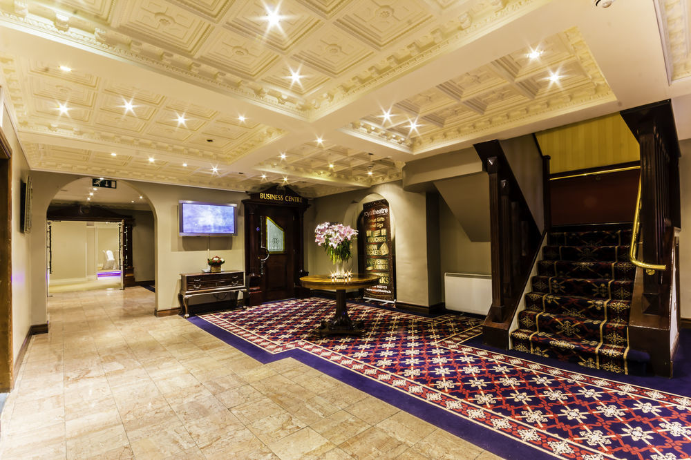 Tf Royal Hotel & Theatre Castlebar Exterior photo