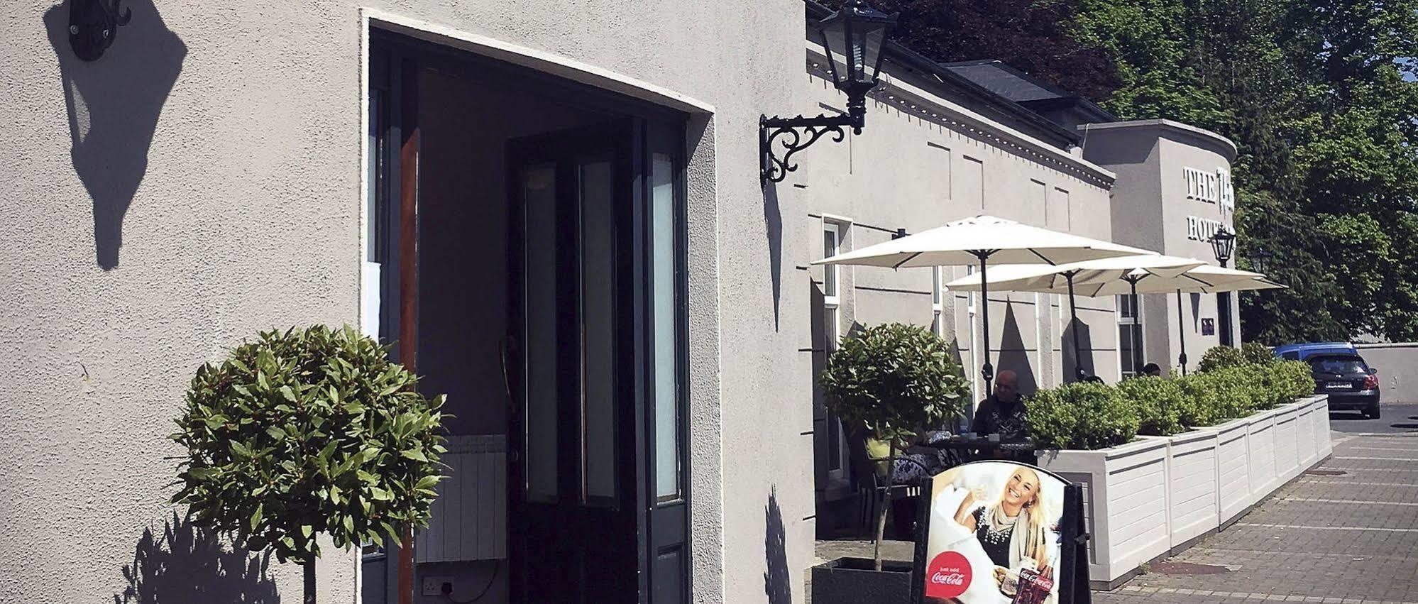 Tf Royal Hotel & Theatre Castlebar Exterior photo